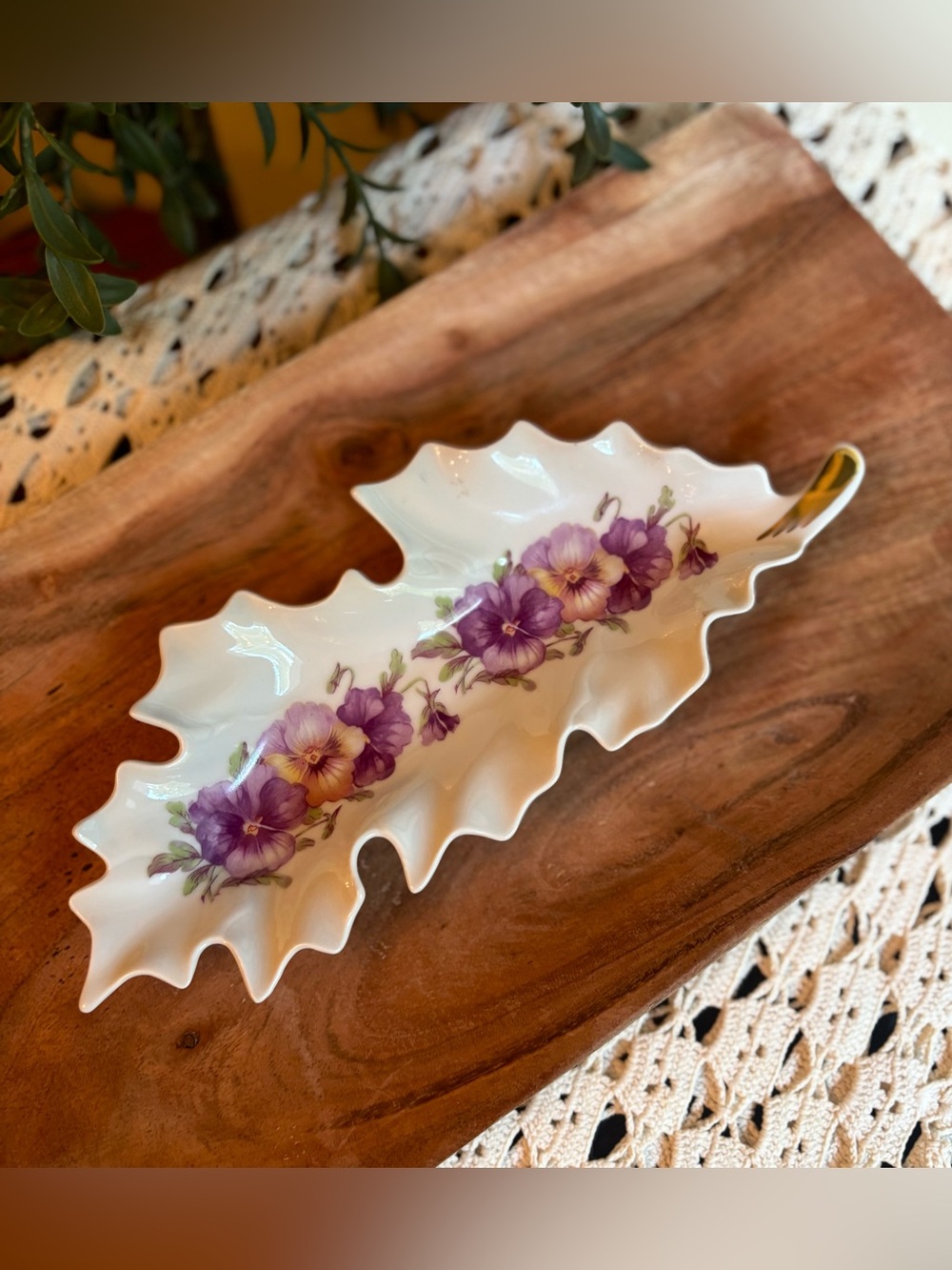 Vintage Floral Pansy Old Nuremberg Leaf Candy Dish Germany Mitterteich Bavaria